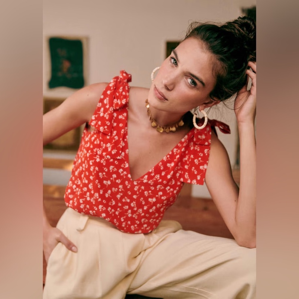 Sézane Lara Blouse in Red Floral